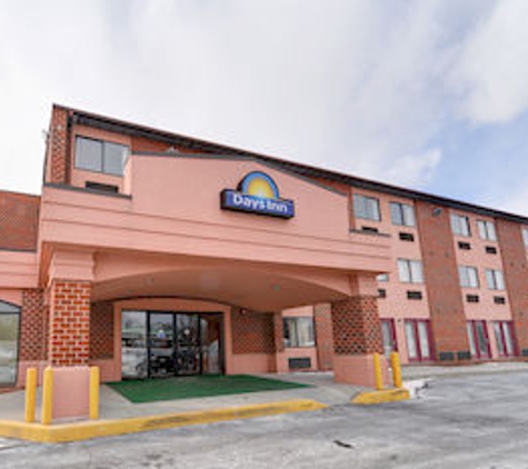 Days Inn - Martinsburg, WV