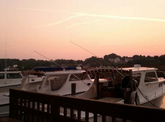 Abners Crabhouse - Chesapeake Beach, MD