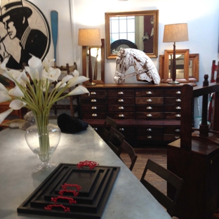 Black Swan Antiques - Sag Harbor, NY