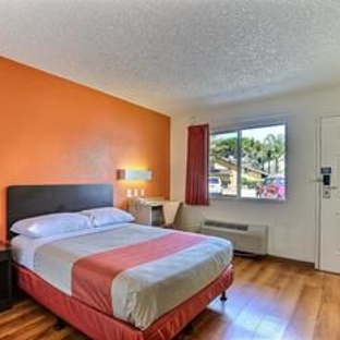 Motel 6 - Pleasanton, CA