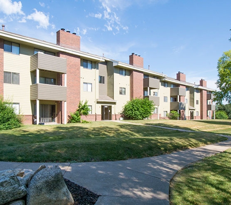 Boulder Ridge Apartment Homes - West Des Moines, IA