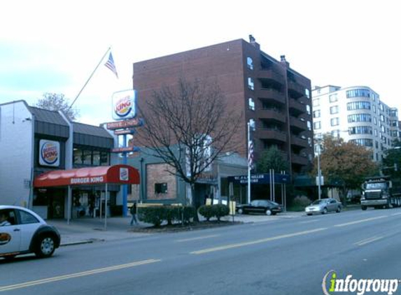 Connecticut Avenue Brushless Car Wash Inc - Washington, DC