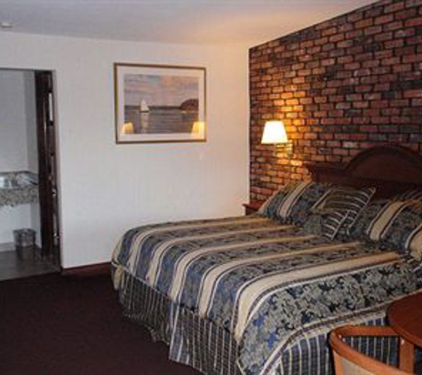 Chalet Motor Inn - Centerport, NY