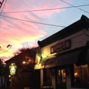 Nana's Irish Pub - Restaurants