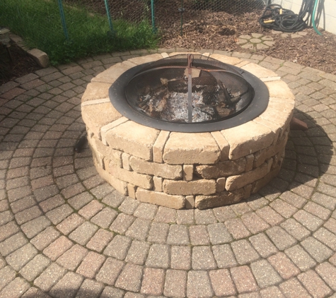 2 Guys Landscaping and Design - Medina, OH