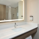 Holiday Inn Express & Suites I-26 & US 29 at Westgate Mall by IHG - Hotels