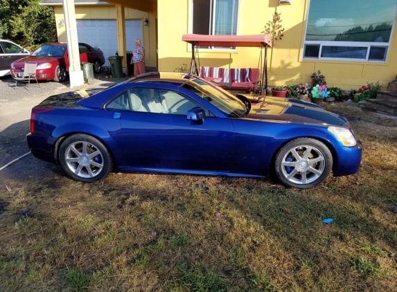 Hot Stuff Car Wash - Coos Bay, OR. Cadillac XLR