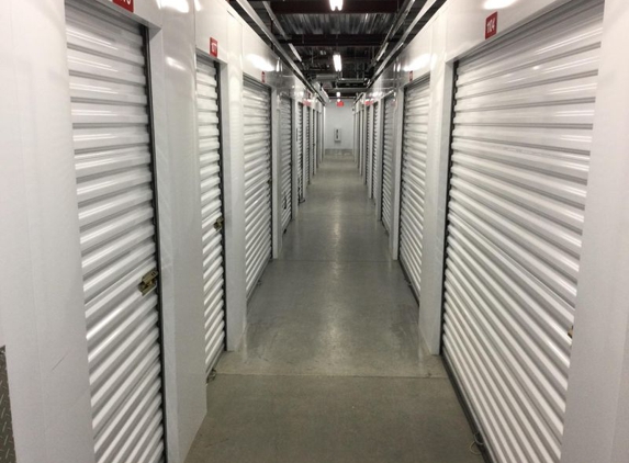 Life Storage - Tewksbury - Tewksbury, MA