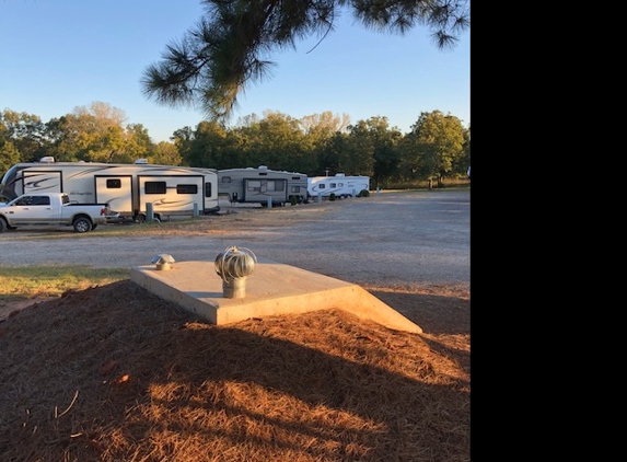 Whitetail Woods RV Park - Stillwater, OK