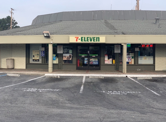 7-Eleven - San Carlos, CA