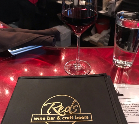 Reds Wine Bar - Kent, WA