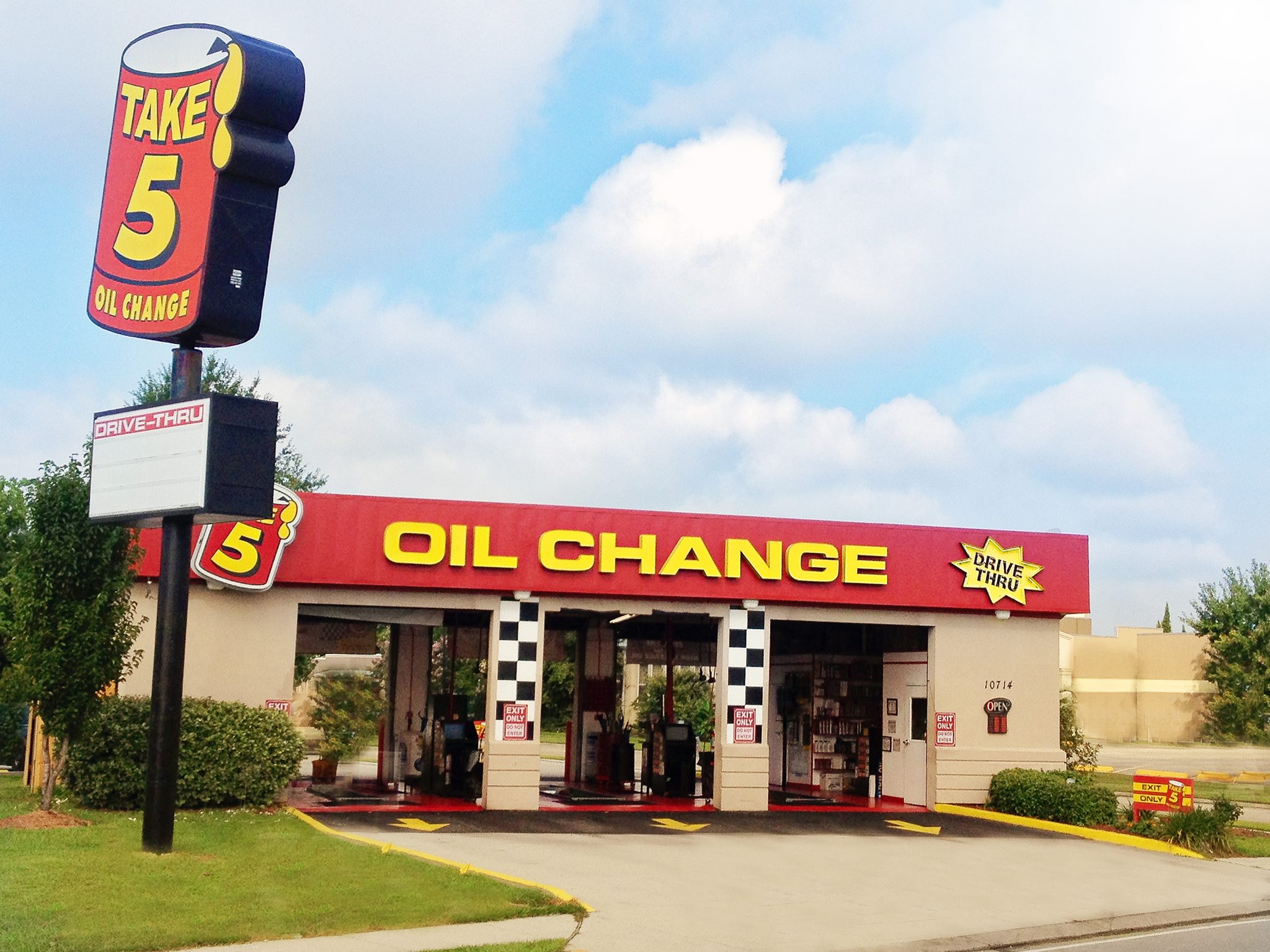Take 5 Oil Change 10714 Coursey Blvd, Baton Rouge, LA 70816 - YP.com