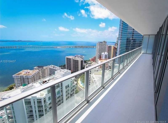 Brickell House Roof Top & Club - Miami, FL