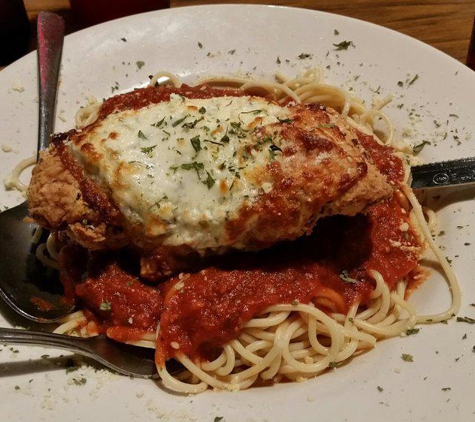 Chucks Italian American Restaurant - Des Moines, IA