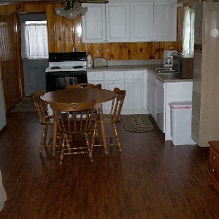 Avalon on the Bay Waterfront Cottage Rental - Lakeside Marblehead, OH