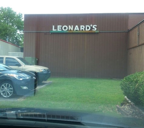 Leonard's Pit Barbecue - Memphis, TN