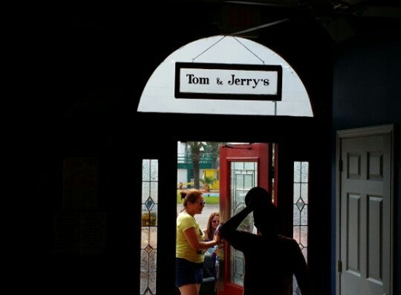 Tom & Jerry's Beach Club Bar & Grill - South Padre Island, TX