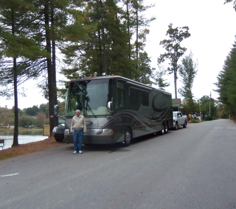 Rutledge Lake RV Park - Fletcher, NC