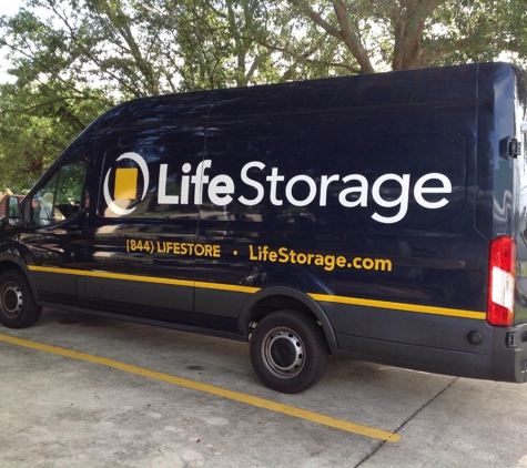 Life Storage - Orlando, FL