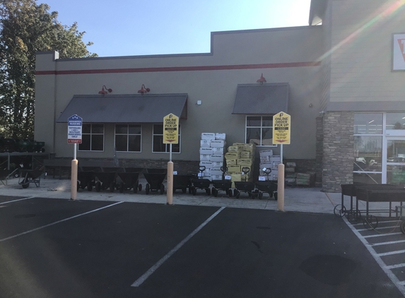 Tractor Supply Co - Monmouth, OR