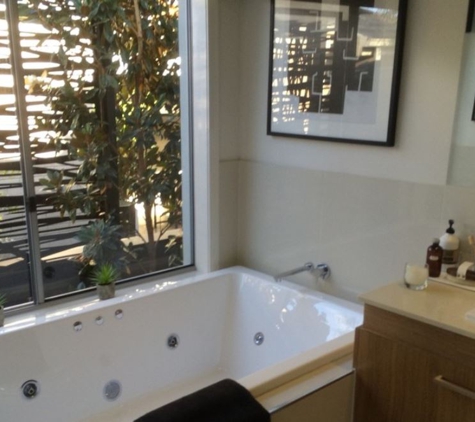 Les Taylor Plumbing Services - Reservoir, VIC