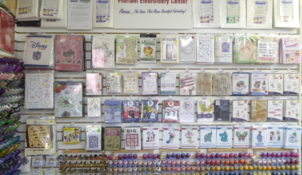 Kari's Quilt Shop - Whitewater, WI