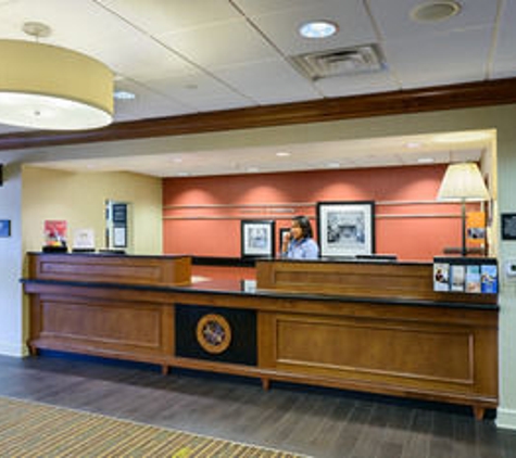 Hampton Inn & Suites Frederick-Fort Detrick - Frederick, MD