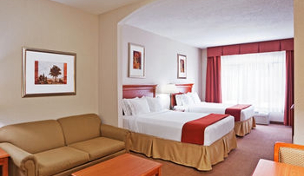 Holiday Inn Express & Suites Detroit - Utica - Utica, MI