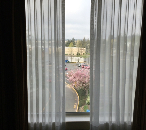 Hampton Inn & Suites Seattle/Federal Way - Federal Way, WA