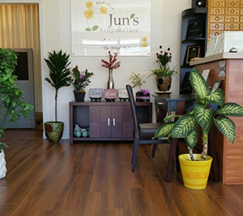 Jun's Acupuncture Clinic - Valencia, CA