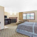 Days Inn & Suites by Wyndham Waterloo - Motels
