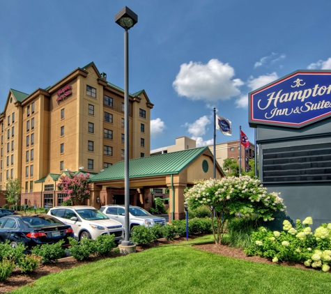 Hampton Inn & Suites Nashville-Vanderbilt-Elliston Place - Nashville, TN