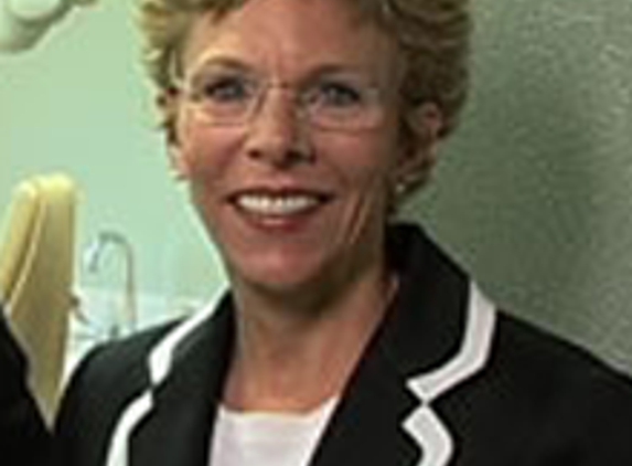 Marilyn M Eaves, DDS - Penn Yan, NY