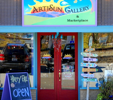 ArtiSun Gallery & Marketplace - Hot Springs, NC
