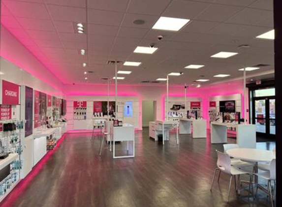 T-Mobile - Cordova, TN