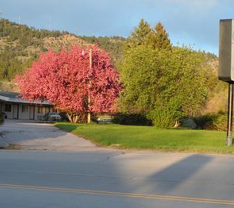 Dollar Inn Hot Springs - Hot Springs, SD