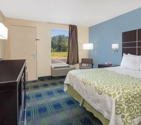 Days Inn by Wyndham Newberry - Newberry, SC