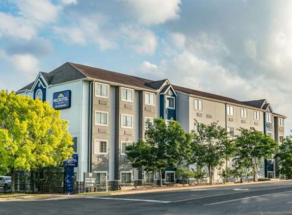 Microtel Inn and Suites by Wyndham Austin Airport - Austin, TX