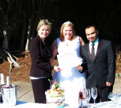 Radiant Touch Weddings - Oregon City, OR