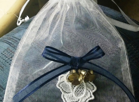 NEEDLES & SEAMS - Lincoln Park, MI. white 5x7 organza bag with machine embroidered lace rose for wedding favor bag