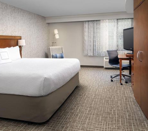 Courtyard by Marriott - Tacoma, WA