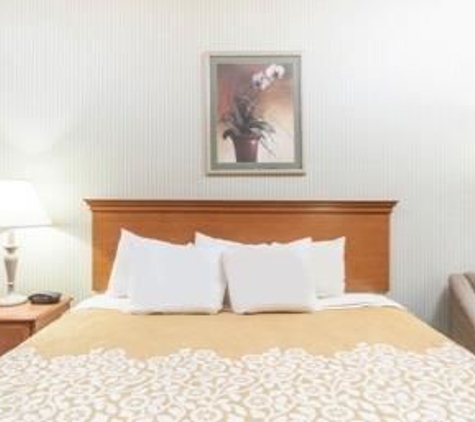 Days Inn & Suites by Wyndham Seaford - Seaford, DE