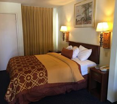 Executive Suites Inn - Westminster, CA