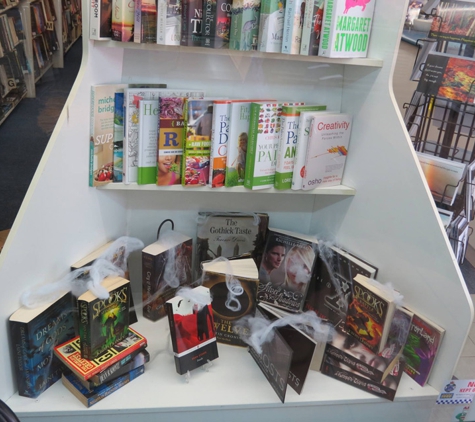 Big B Book Exchange - Burleigh Heads, QLD