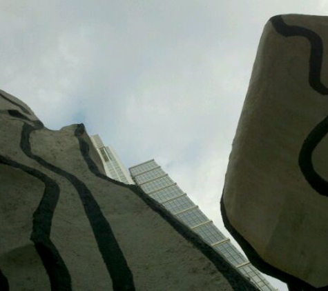 Monument with Standing Beast - Chicago, IL