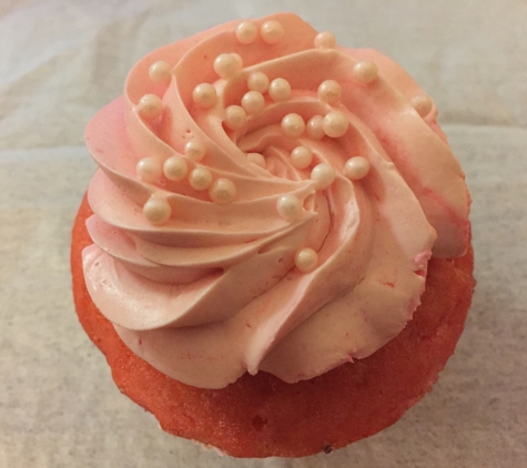 Liliha Bakery - Honolulu, HI. Guava cupcake