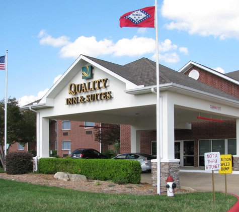 Quality Inn & Suites Mountain Home North - Mountain Home, AR