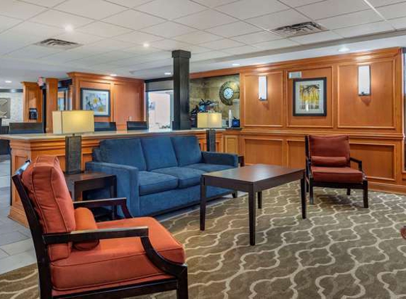 Comfort Inn & Suites Airport - Little Rock, AR