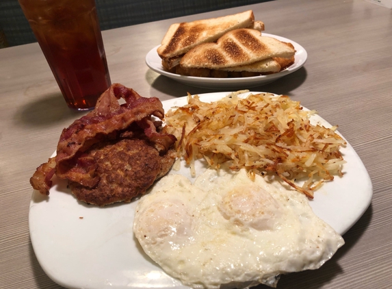 Perkins Restaurant & Bakery - Mount Dora, FL