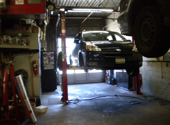 Dean's Machine Auto Repair, Inc - Deer Park, NY. Auto Repair